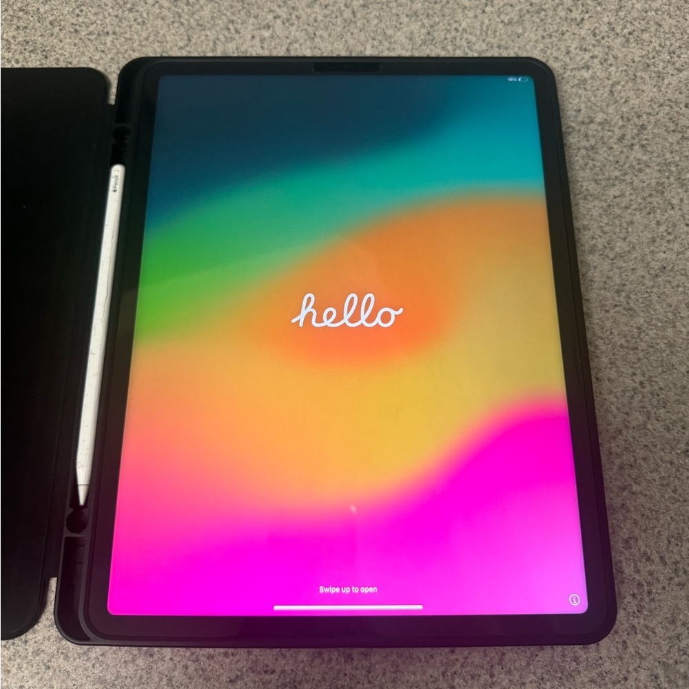 iPad Pro 12.9 inch 5th Generation w Apple Pencil, Case, Screen & Camera Protect